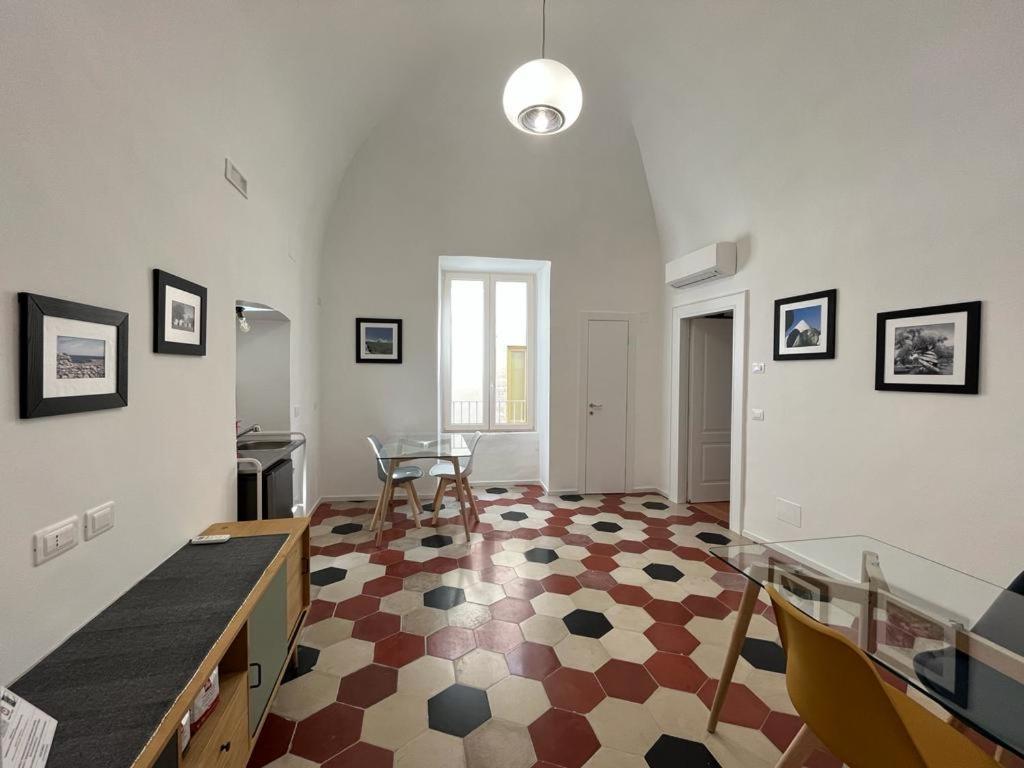 Palazzo Lamantea Boutique Rooms บิสเชลเย ภายนอก รูปภาพ