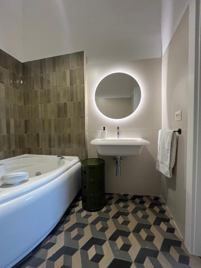 Palazzo Lamantea Boutique Rooms บิสเชลเย ภายนอก รูปภาพ