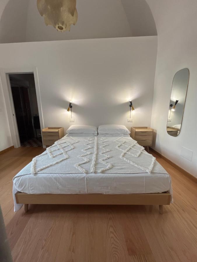 Palazzo Lamantea Boutique Rooms บิสเชลเย ภายนอก รูปภาพ