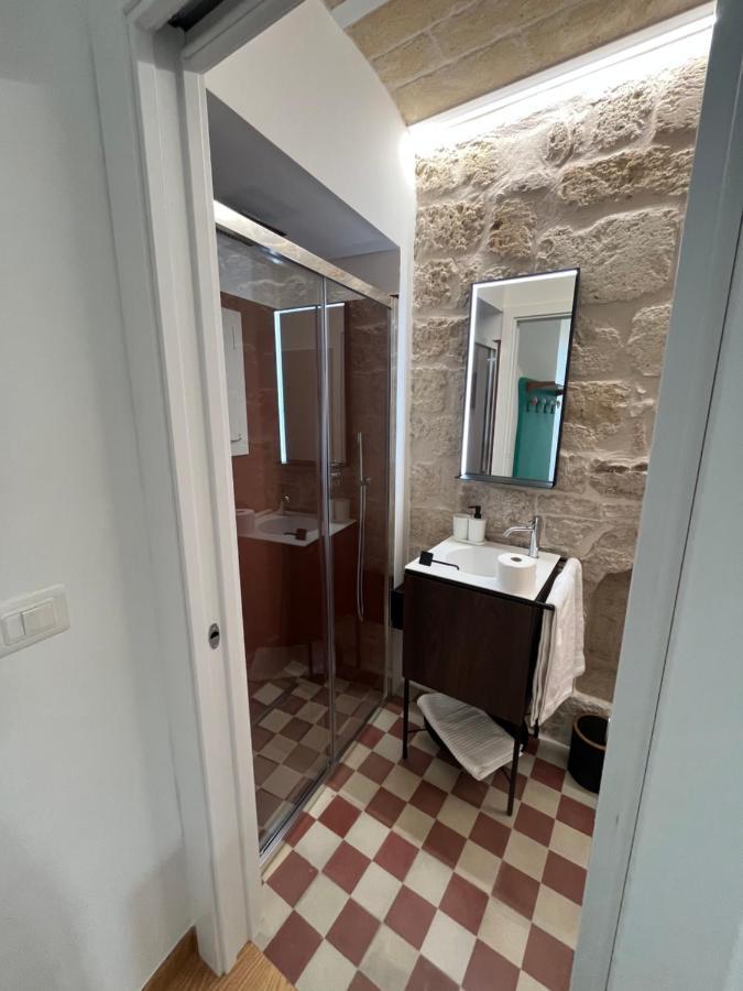 Palazzo Lamantea Boutique Rooms บิสเชลเย ภายนอก รูปภาพ